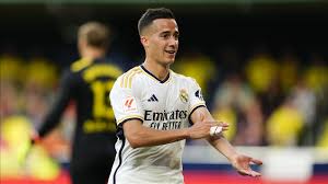 إسبانيول يتصدر اهتمام فاسكيز بعد وداع ريال مدريد